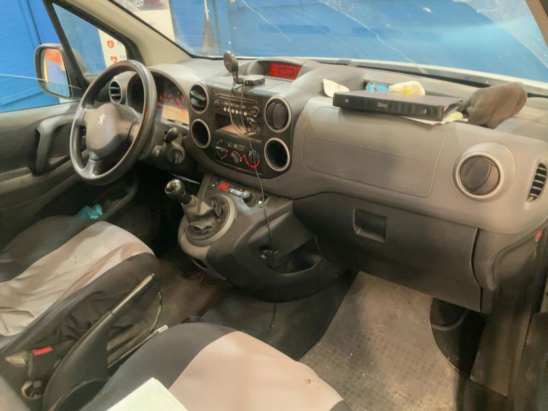 car Peugeot Partner id64656 photo #17