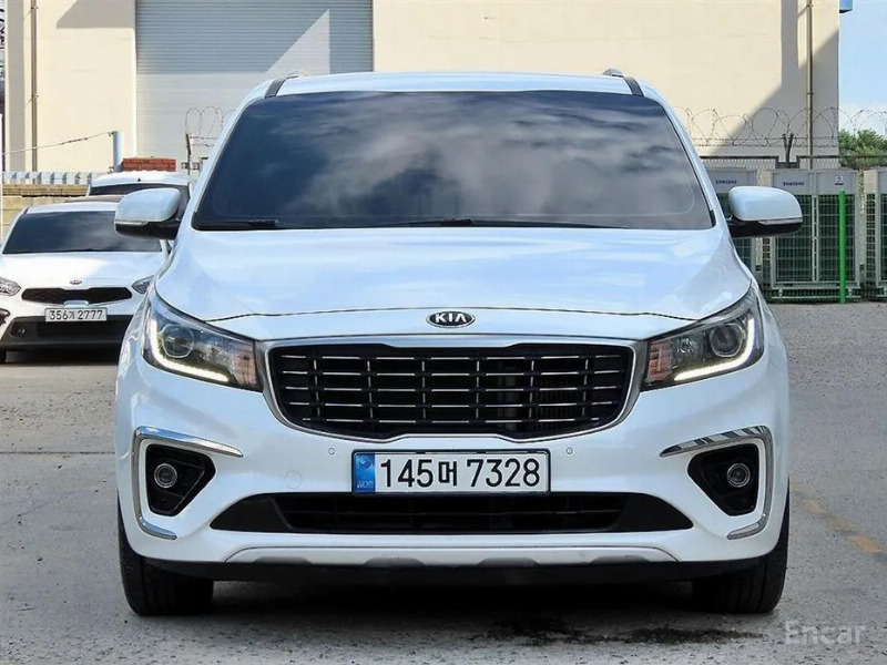 car KIA Carnival id64687 main photo