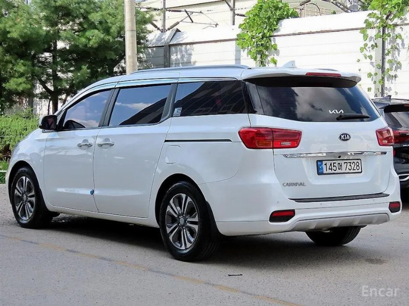 car KIA Carnival id64687 photo #3