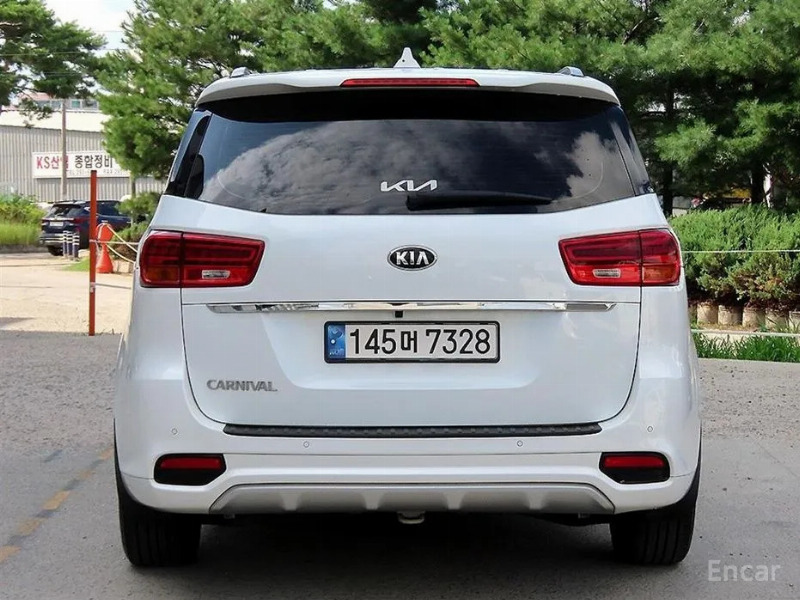 car KIA Carnival id64687 photo #4
