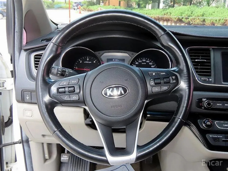 car KIA Carnival id64687 photo #9