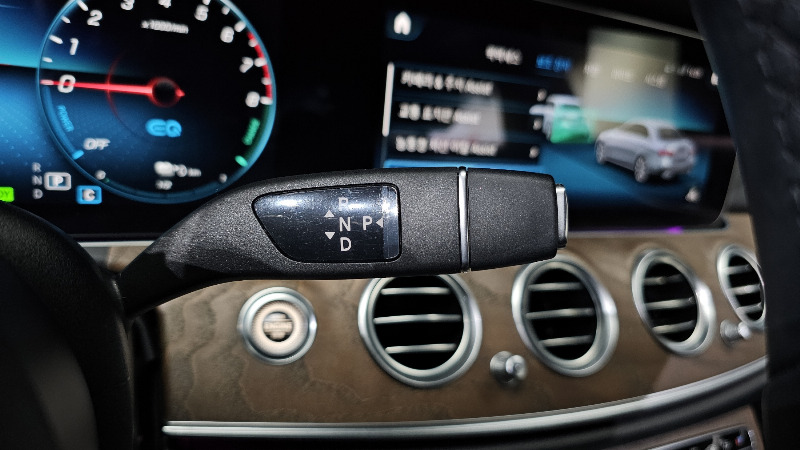 car Mercedes Benz E Class id64702 photo #9
