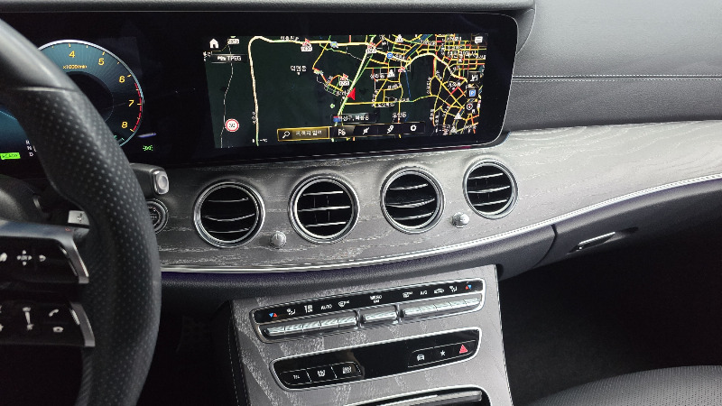 car Mercedes Benz E Class id64704 photo #14