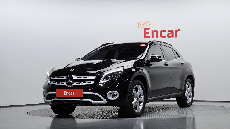 car Mercedes Benz GLA id64727 main photo