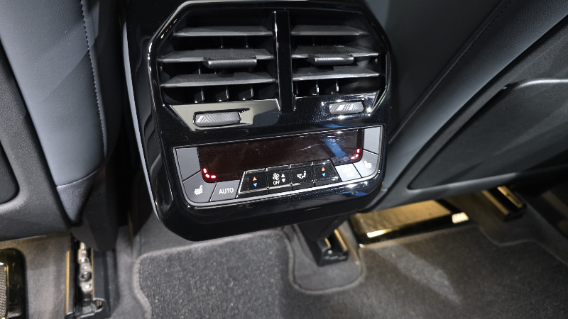 car BMW iX id64748 photo #18