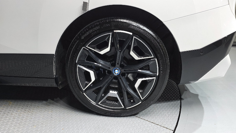 car BMW iX id64748 photo #21