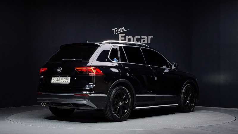 car Volkswagen Tiguan id64794 photo #2