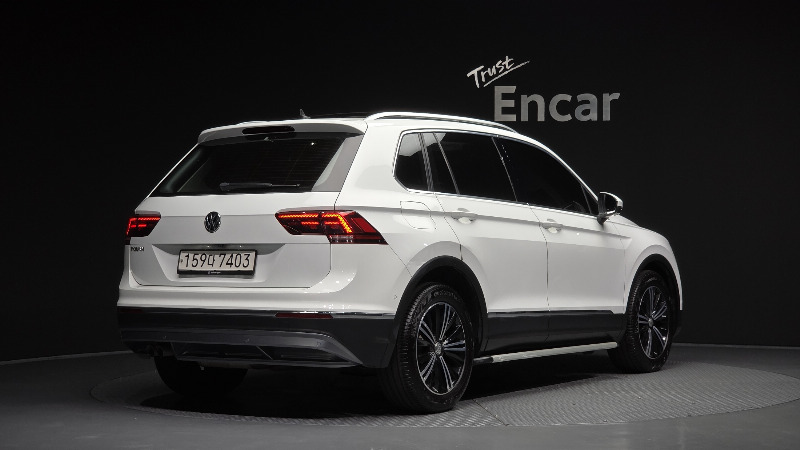 car Volkswagen Tiguan id64869 photo #2