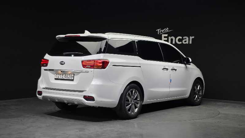car KIA Carnival id64883 photo #2