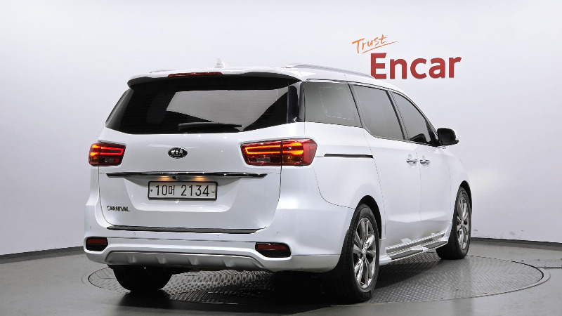 car KIA Carnival id64893 photo #2