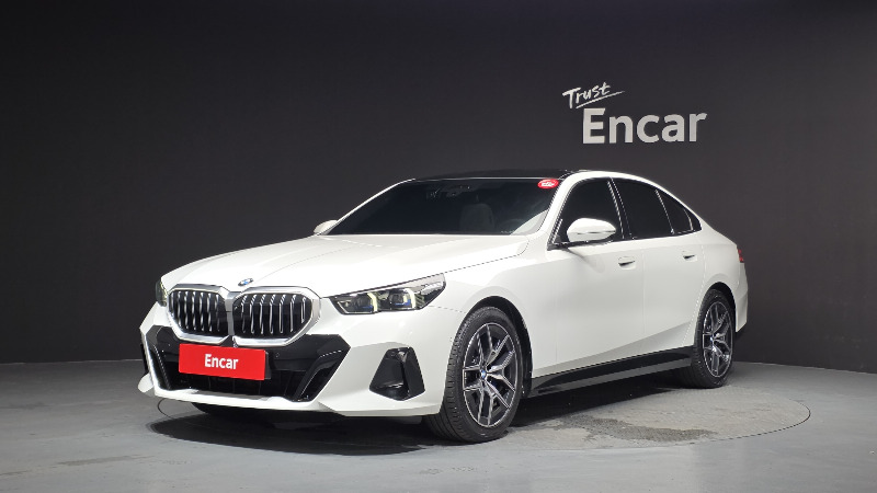 car BMW 5 Series id64963 main photo