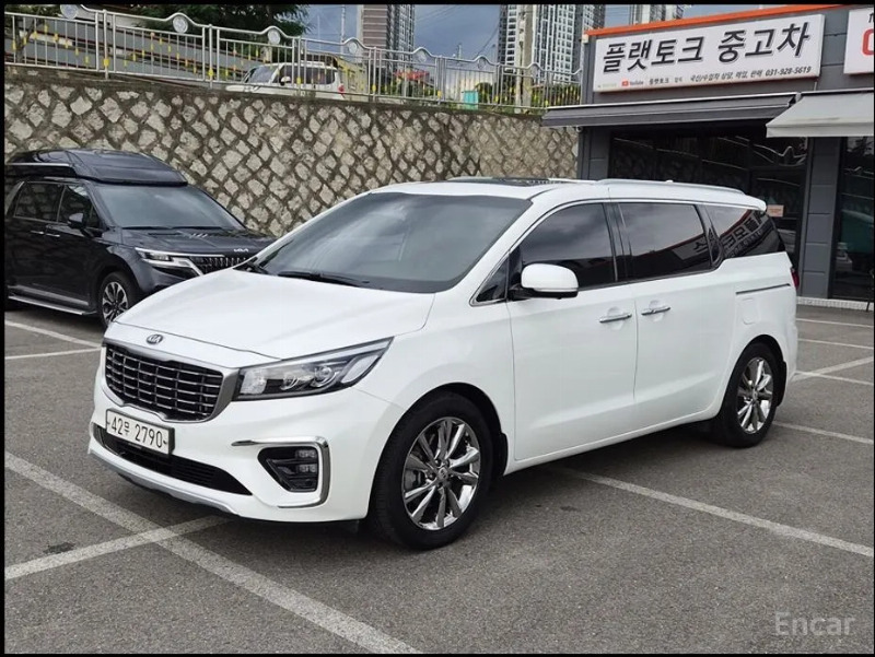 car KIA Carnival id64982 main photo