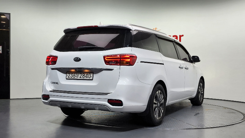 car KIA Carnival id65061 photo #2