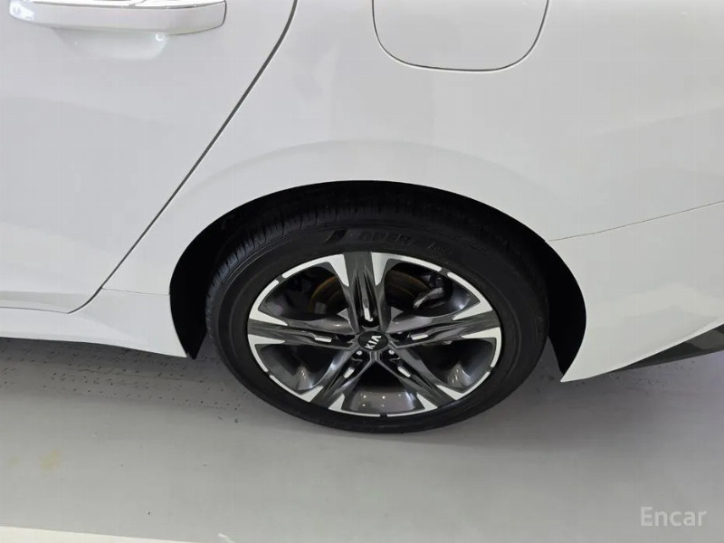 car KIA K5 id65082 photo #5