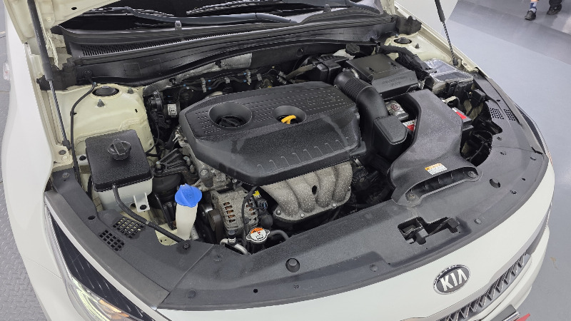 car KIA K5 id65085 photo #6
