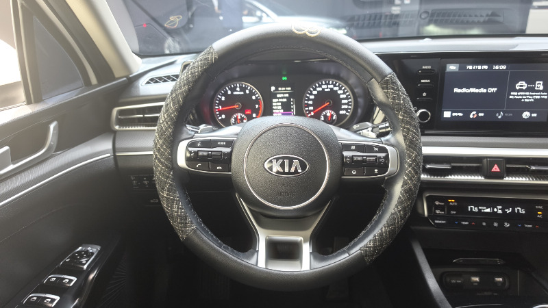 car KIA K5 id65148 photo #13