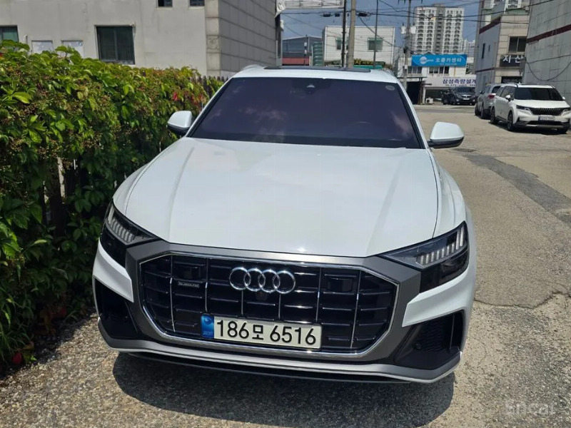 car Audi Q8 id65185 main photo