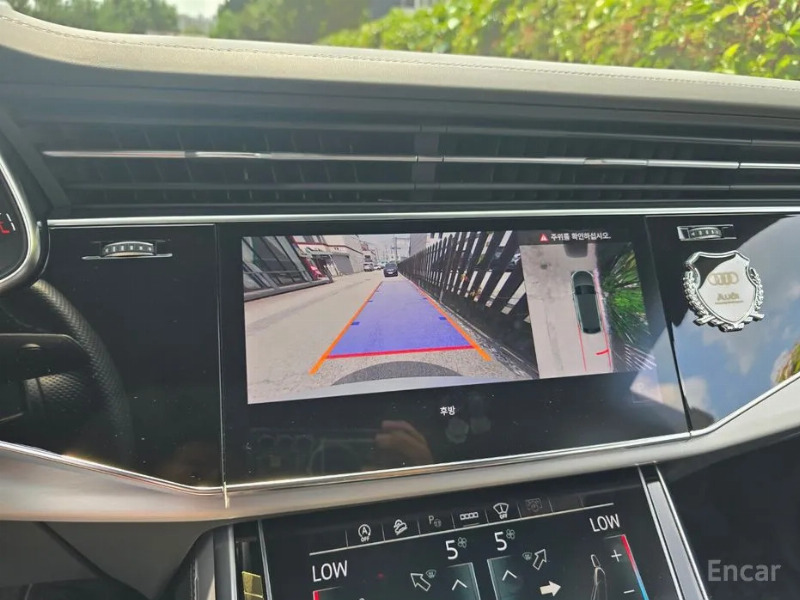 car Audi Q8 id65185 photo #7