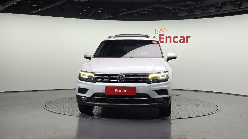 car Volkswagen Tiguan id65216 photo #3