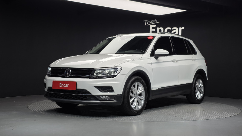 car Volkswagen Tiguan id65218 main photo