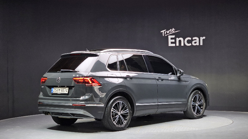 car Volkswagen Tiguan id65220 photo #2