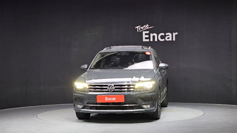 car Volkswagen Tiguan id65220 photo #3