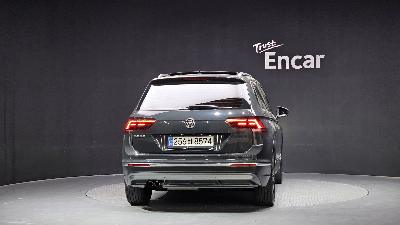 car Volkswagen Tiguan id65220 photo #4