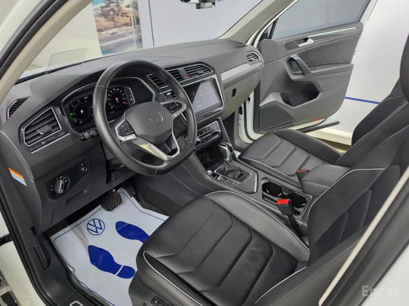 car Volkswagen Tiguan id65227 photo #17
