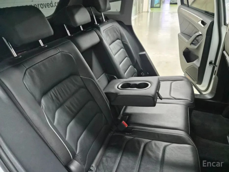 car Volkswagen Tiguan id65228 photo #10