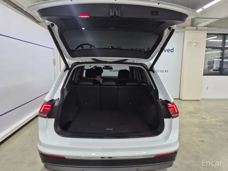 car Volkswagen Tiguan id65228 photo #14
