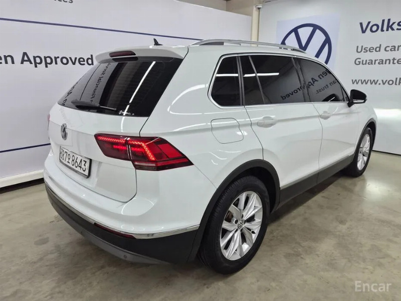 car Volkswagen Tiguan id65228 photo #2
