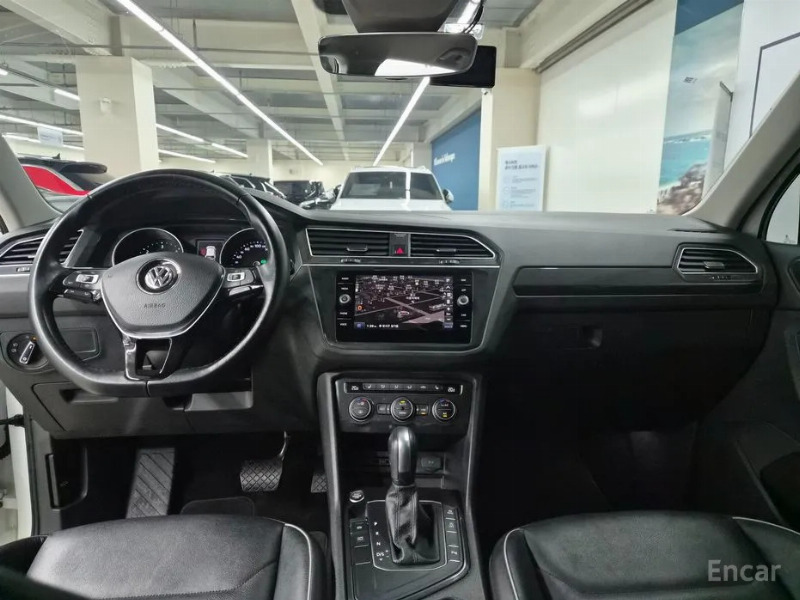 car Volkswagen Tiguan id65228 photo #7