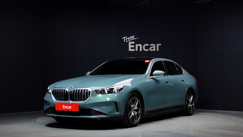 car BMW i5 id65309 main photo