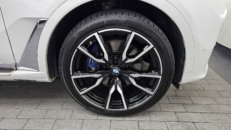 car BMW X7 id65321 photo #21