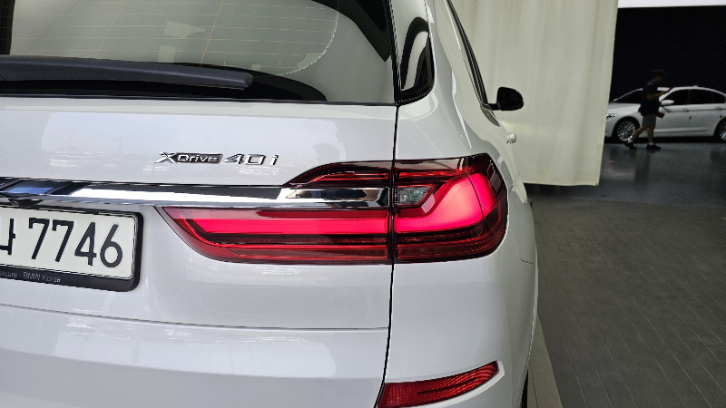 car BMW X7 id65321 photo #23