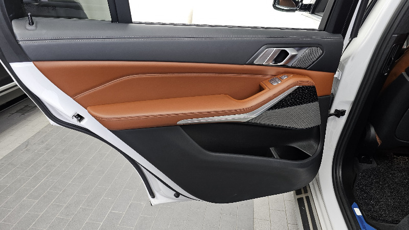 car BMW X7 id65321 photo #25