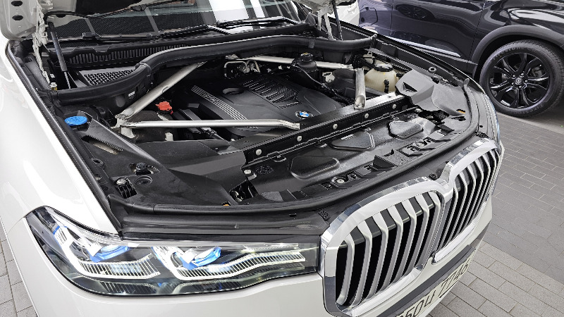 car BMW X7 id65321 photo #6