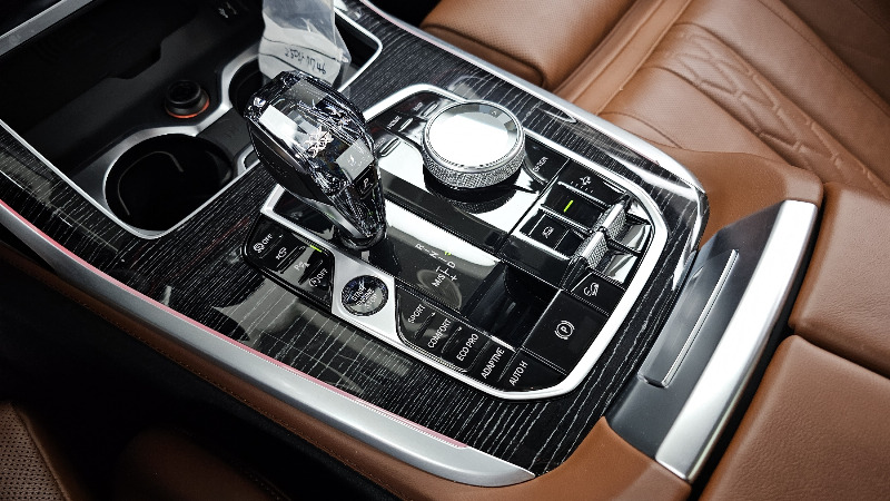 car BMW X7 id65321 photo #9