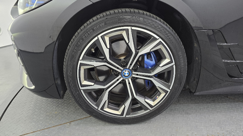 car BMW i4 id65329 photo #5