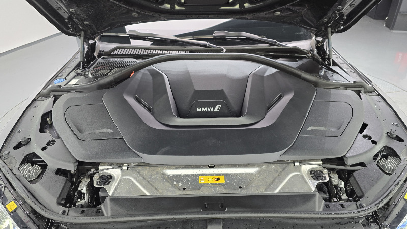 car BMW i4 id65329 photo #6