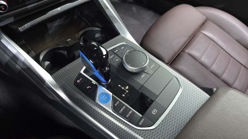 car BMW i4 id65329 photo #9