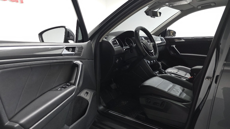 car Volkswagen Tiguan id65351 photo #10