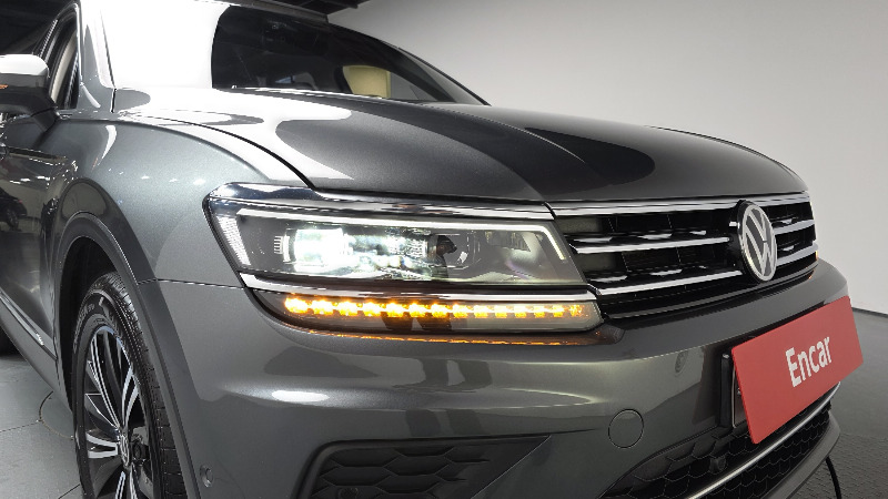 car Volkswagen Tiguan id65351 photo #22