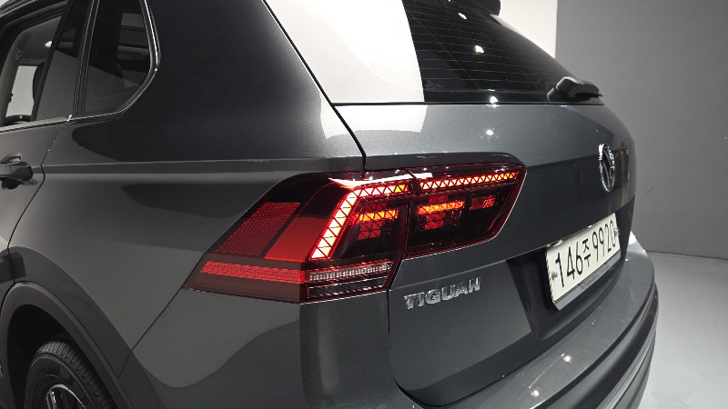 car Volkswagen Tiguan id65351 photo #23
