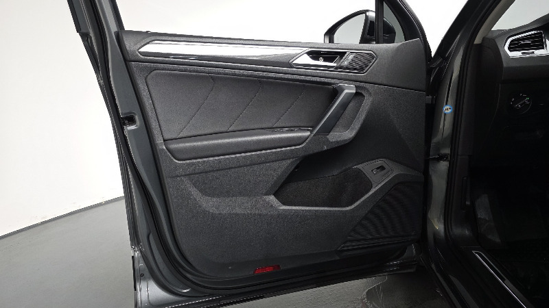 car Volkswagen Tiguan id65351 photo #24