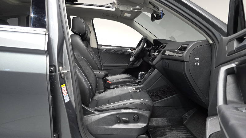 car Volkswagen Tiguan id65351 photo #26