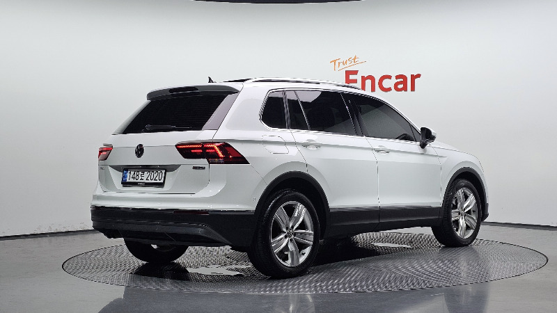 car Volkswagen Tiguan id65356 photo #2