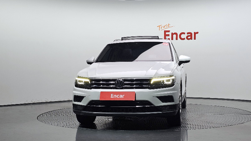 car Volkswagen Tiguan id65356 photo #3
