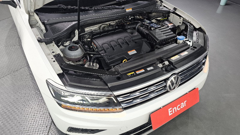 car Volkswagen Tiguan id65356 photo #6