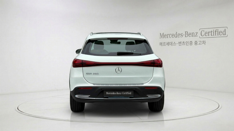 car Mercedes Benz EQA id65393 photo #4